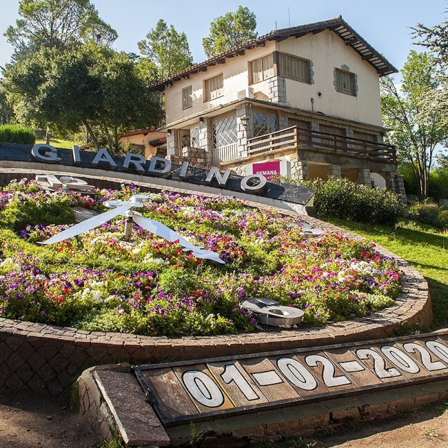 VILLA GIARDINO EN AGOSTO