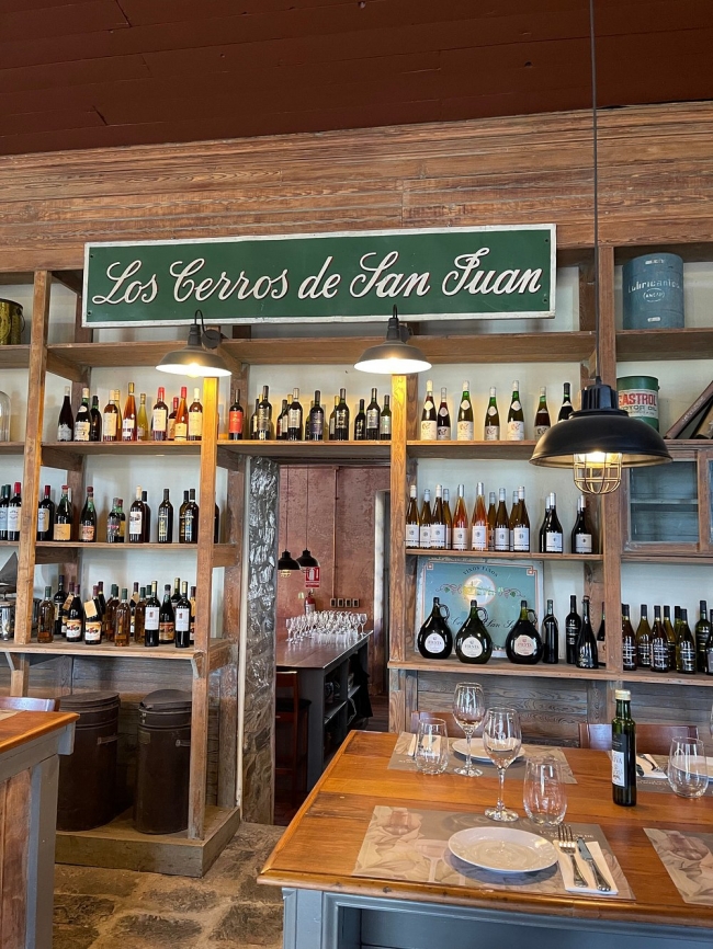 FULL DAY TOU BODEGAS LOS CERROS DEL SAN JUAN EN COLONIA